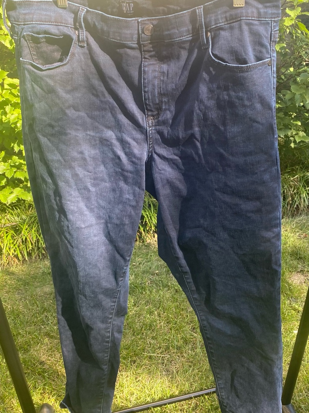GAP Women’s True Skinny 1969 Jeans in Dark Indigo Blue Denim Size 34 has Stretch